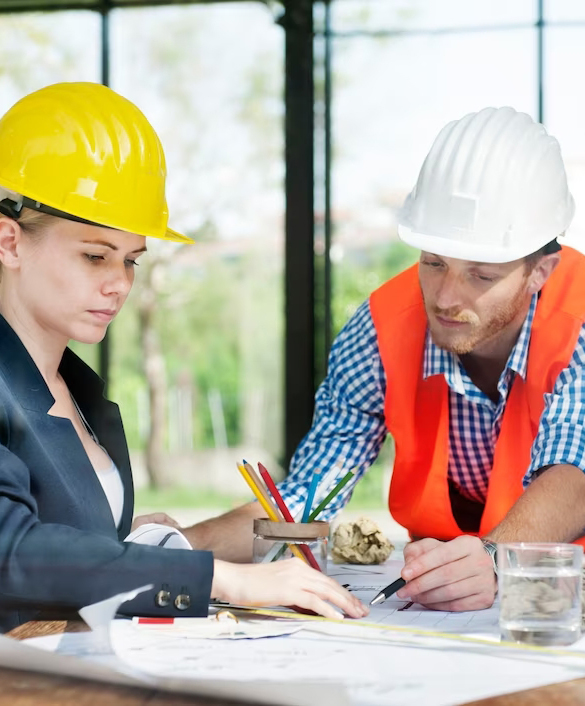 architect-engineer-discussion